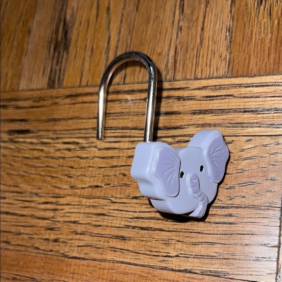 12 Elephant Shaped Shower Curtain Hooks - Picture 2 of 2